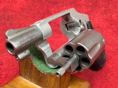 Smith & Wesson 642 Airweight 38 Special +P 5 Shot 1.88" Stainless Steel Barrel, Stainless Cylinder, Concealed Hammer J-Frame (103810) - Image 10 of 11