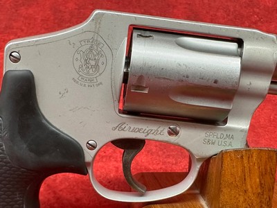 Smith & Wesson 642 Airweight 38 Special +P 5 Shot 1.88" Stainless Steel Barrel, Stainless Cylinder, Concealed Hammer J-Frame (103810) - Image 3 of 11