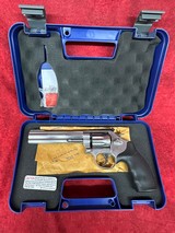 Smith & Wesson 617 .22 LR Stainless Steel 6" Barrel & 10 Shot Cylinder, Satin Stainless Steel K-Frame, Black Polymer Grip,Internal Lock (1605 - Image 9 of 9