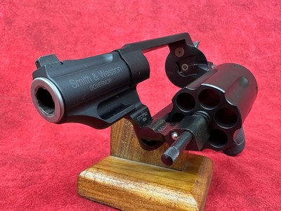 Smith & Wesson Governor Z-Frame 45 Colt (Long Colt)/410 Gauge 6 Shot 2.75" Matte Black Carbon Steel Barrel, comes with Galco Holster - Image 9 of 13