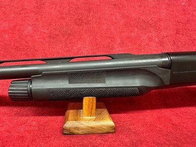 Benelli M2 12ga 26" Black Synthetic with Hi Viz sight, Limb saver pad, and Hard case. - Image 11 of 12
