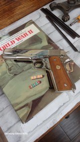 Colt 1911 45 acp - 6 of 6