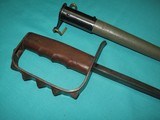 Original US WW1 Trench Knife M1917 with Reproduction Scabbard - 2 of 15