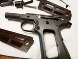 Colt 1911a1 45acp - 12 of 14