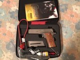 Coonan compact 4 inch barely 357 magnum - 1 of 2