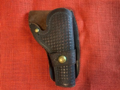 ANTIQUE LEATHER HOLSTER - Image 1 of 4