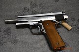 John Giles Bullseye pistols, pair with 50yd test target - 7 of 15