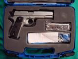 THIS N.I.B. SIG SAUER GRANITE SERIES, STAINLEEE REVOLUTION PISTOL, COMES WITH 2 MAGS. .45 CAL. - 4 of 4