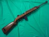 A FINE 1 GEN, WWII WINCHESTER M1 CARBINE. ALL ORIGINAL SAVE REAR SIGHT IN EXCELLENT CONDITION. - 2 of 8
