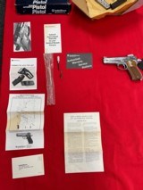 Smith & Wesson Model 639 - 2 of 15