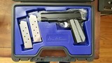 Dan Wesson Valor Bobtail (V-Bob) 1911 - .45 ACP - 1 of 3