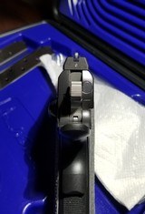 Dan Wesson Valor Bobtail (V-Bob) 1911 - .45 ACP - 3 of 3