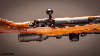 A Newly Manufactured Holland & Holland 'Bolt-Action' Deluxe Grade Magazine Rifle chambered in 30/06 caliber - Image 4 of 7