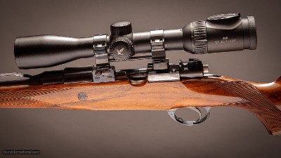 A Newly Manufactured Holland & Holland 'Bolt-Action' Deluxe Grade Magazine Rifle chambered in 30/06 caliber - Image 2 of 7