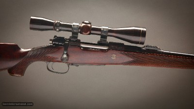 Holland & Holland Deluxe Quality 'Bolt-Action' Magazine Rifle chambered for the .300 Win cartridge.