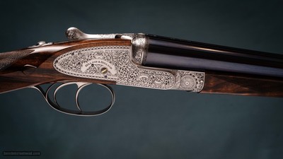 Holland & Holland 16 gauge Left Hand 'Royal' Sidelock shotgun with two sets of 29 inch barrels. 