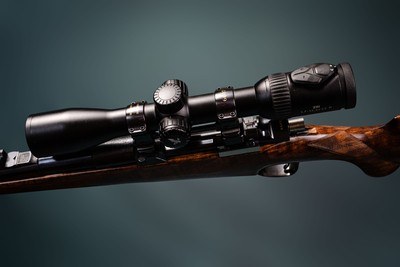 Holland & Holland Take-Down 'Bolt-Action' Magazine Rifle in our .375 H&H caliber - Image 3 of 7