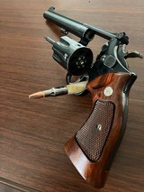 Smith and Wesson model 48-4 6" barrel excellent condition - 4 of 7
