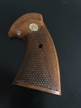 Colt Python Grips -original circa 1968 vintage- - 3 of 11