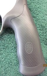 Smith & Wesson 629 Classic Revolver - 9 of 12
