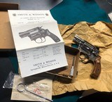 Smith and Wesson 36 nickel .38 special. Original box, papers, tools** CHIEFSSPECIAL ** - 6 of 6