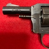 Vintage H&R Model 732 .32 S&W Six shot DA revolver in Excellent Condition - 3 of 15