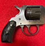 Vintage H&R Model 732 .32 S&W Six shot DA revolver in Excellent Condition - 6 of 15