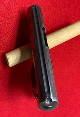 Vintage Colt Vest Pocket Model 1908 .25 ACP Hammerless manufactured in 1920. - 6 of 15