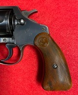 Vintage Colt Detective Special .38 Special 2nd Issue Snub Nose Revolver with Coltwood Grips Manufactured in 1949 - 4 of 15