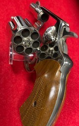 Vintage Colt Detective Special 2nd Issue .38 Special Nickel Snub Nose Revolver Manufactured in 1971 - 4 of 15