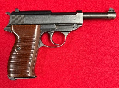 Vintage WW2 German P38 9MM in Excellent Condition Manufactured in 1943 - Image 4 of 15