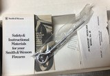 Smith & Wesson 29-3 (ca. 1984-85).
95%.
3Ts.
Box - 10 of 12