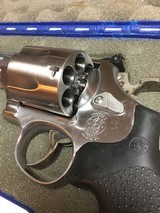 Smith and Wesson 629 - 2 of 14