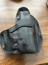 Urban Carry Lock Leather Holster OWBfor HK P30sks 3 inch Right Hand - 1 of 2