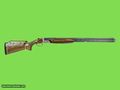 Fine Perazzi MX8 2000
SP 12 Gauge O/U Shotgun
31 1/2
Barrels Adjustable Comb Factory Hard Case & Accessories