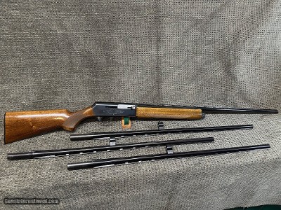 Browning B2000
20 ga
w/ 4 barrels