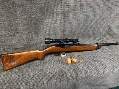 EARLY '62
RUGER CARBINE
44 Magnum.