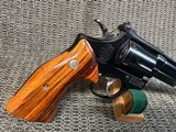 Smith & Wesson Model 19-3 Combat Magnum. .357 - 4 of 11
