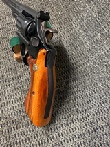 Smith & Wesson Model 19-3 Combat Magnum. .357 - 3 of 11
