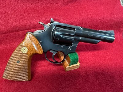 COLT TROOPER MK-III.22 W.M.R. (.22 mag) - Image 2 of 11