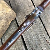 VERY HANDSOME HISTORIC CIVIL WAR PERCUSSION SHARPS NEW MODEL 1859 CARBINE, LATER TYPE WITH IRON FURNITURE AND PATCHBOX, PURCHASED BY THE U.S. ARMY AND - 10 of 13