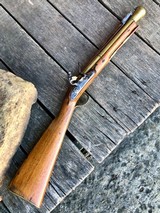 A CURIOUS ENGLISH BLUNDERBUSS WITH SPRING BAYONET IN EXCELLENT MECHANICAL CONDITION - 3 of 12