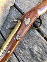 A CURIOUS ENGLISH BLUNDERBUSS WITH SPRING BAYONET IN EXCELLENT MECHANICAL CONDITION - 5 of 12