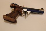 Feinwerkbau AW93, Case, Rink Grips +, 2 Magazines, Scope Mount,
Schussbilte, Tools - 2 of 4