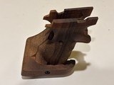 NILL-GRIFFE GRIPS, WALNUT, ADJUSTABLE PALM REST, M/ML, RIGHT HAND, HIGH STANDARD Military/Trophy/The Victor/Sharpshooter - 2 of 4