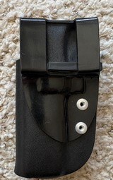 Glock 34, Gen 3, with box, 24 Factory magazines, and a nice Kydex holster - 9 of 11