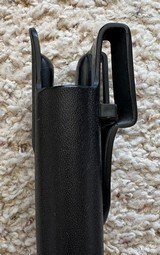 Glock 34, Gen 3, with box, 24 Factory magazines, and a nice Kydex holster - 10 of 11