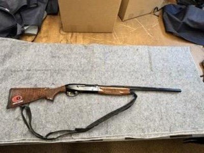 Benelli , Semi Auto, 12 gauge , Ultra Light - Image 1 of 4