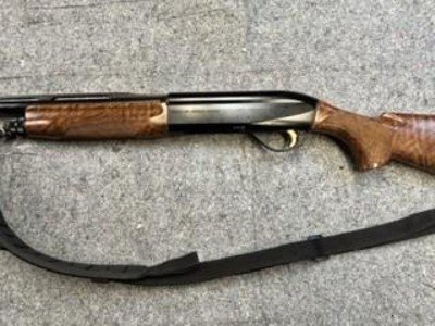Benelli , Semi Auto, 12 gauge , Ultra Light - Image 3 of 4