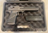 MAGNUM RESEARCH DESERT EAGLE XIX
44 MAGNUM WITH COMPENSATOR - 2 of 8